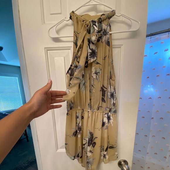 Romper/Shorts - Picture 2 of 2